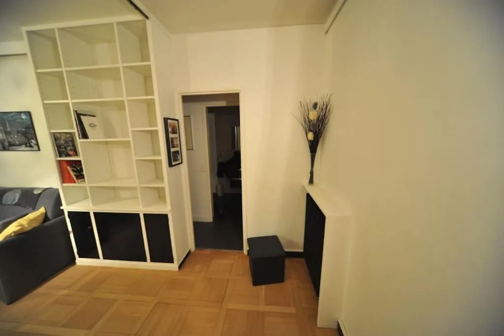 16 -near Champs-elysees 75m2 Lejlighed Paris